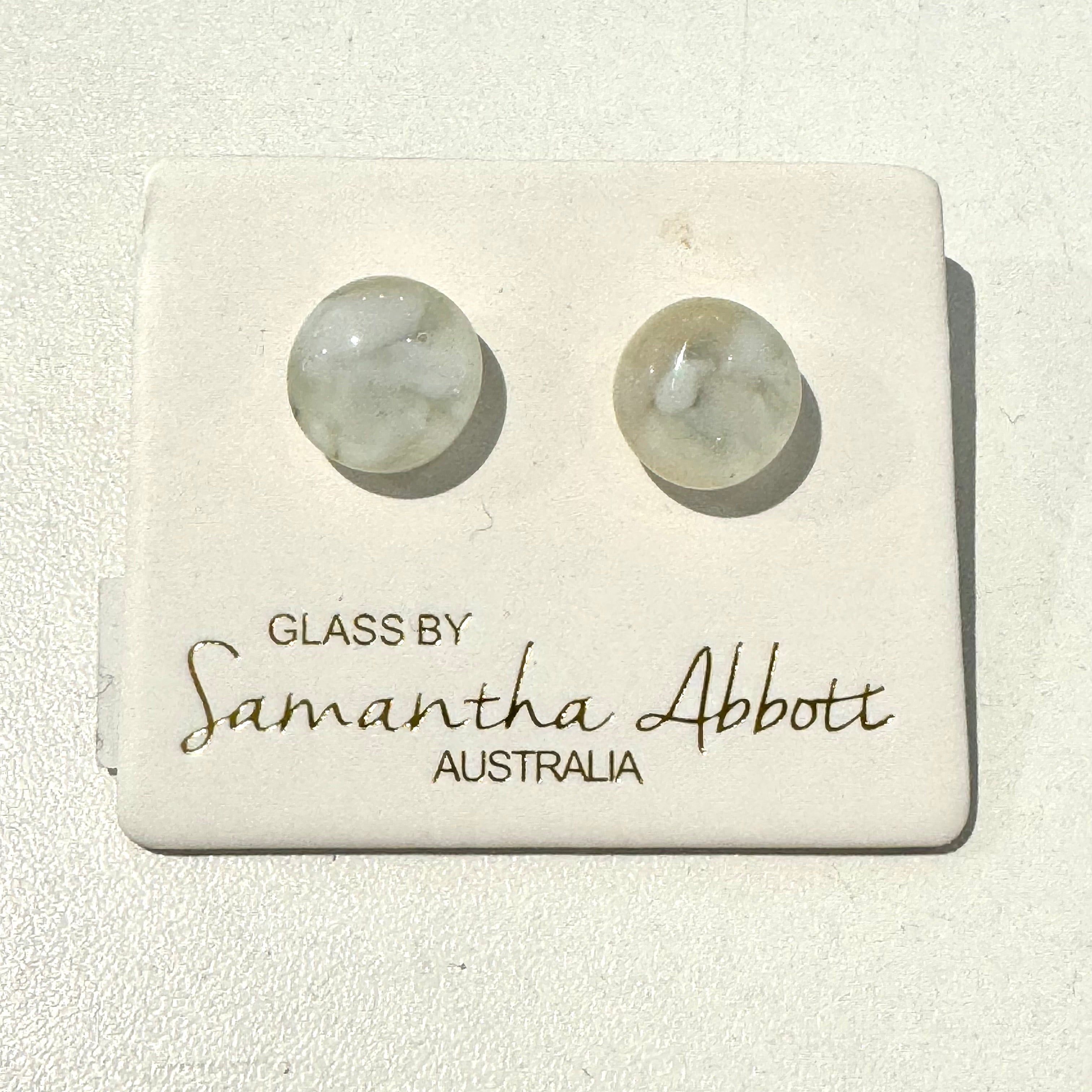 GLASS BY SAMANTHA ABBOTT