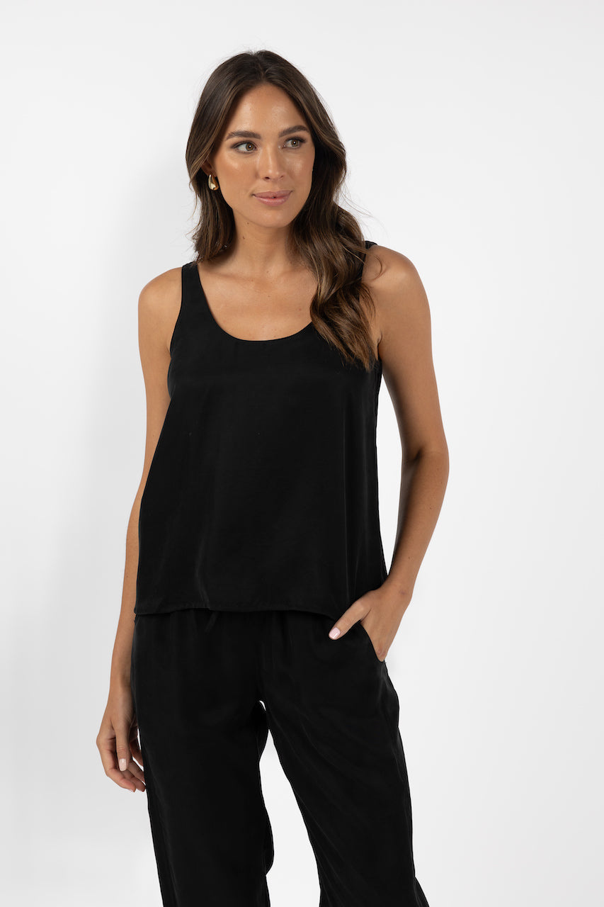 Liano Cami - Humidity Lifestyle Black